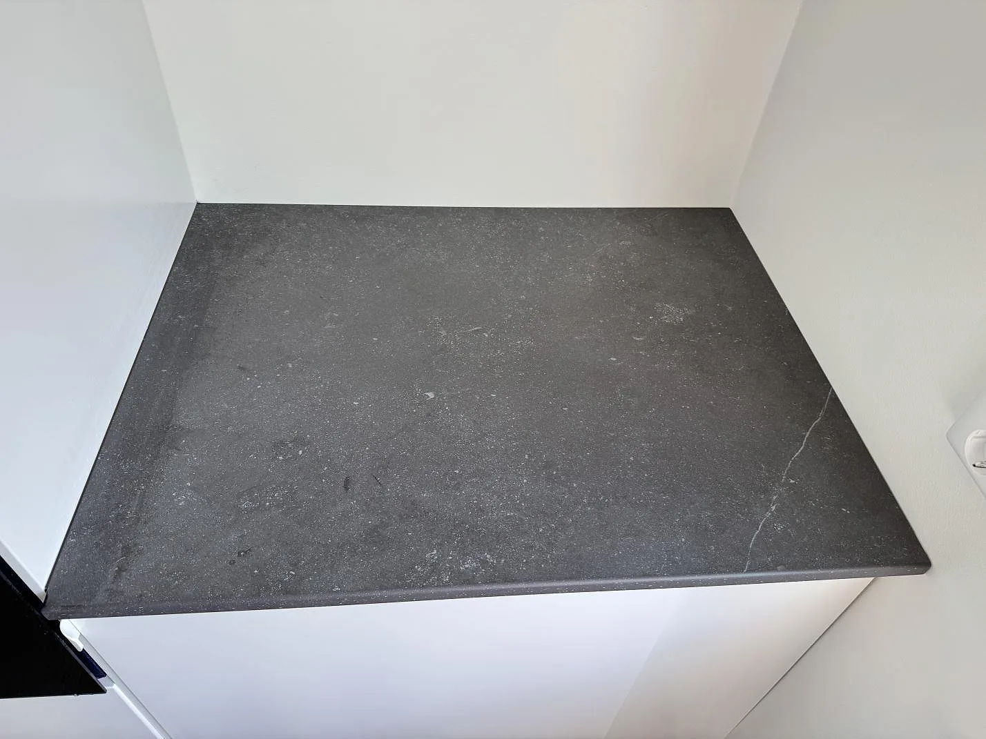Køkkenbordplade i Dekton Fossil, Arlöv – billede 6