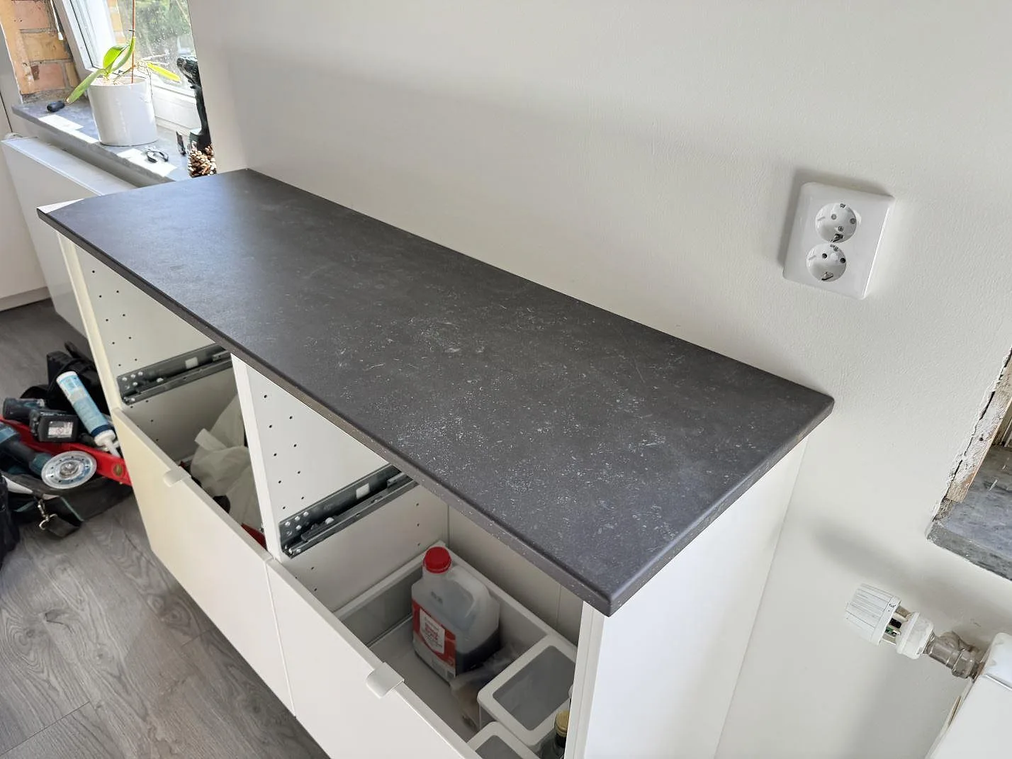Køkkenbordplade i Dekton Fossil, Arlöv – billede 2
