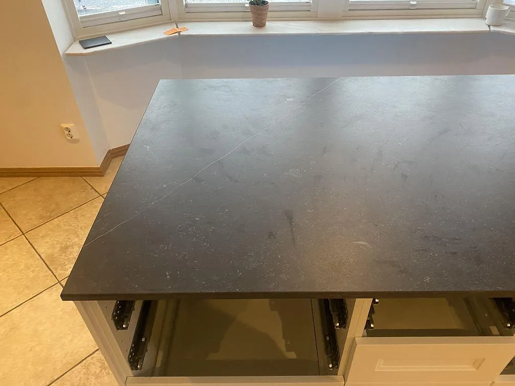 Køkkenbordplade i Dekton Fossil, Bara – billede 2