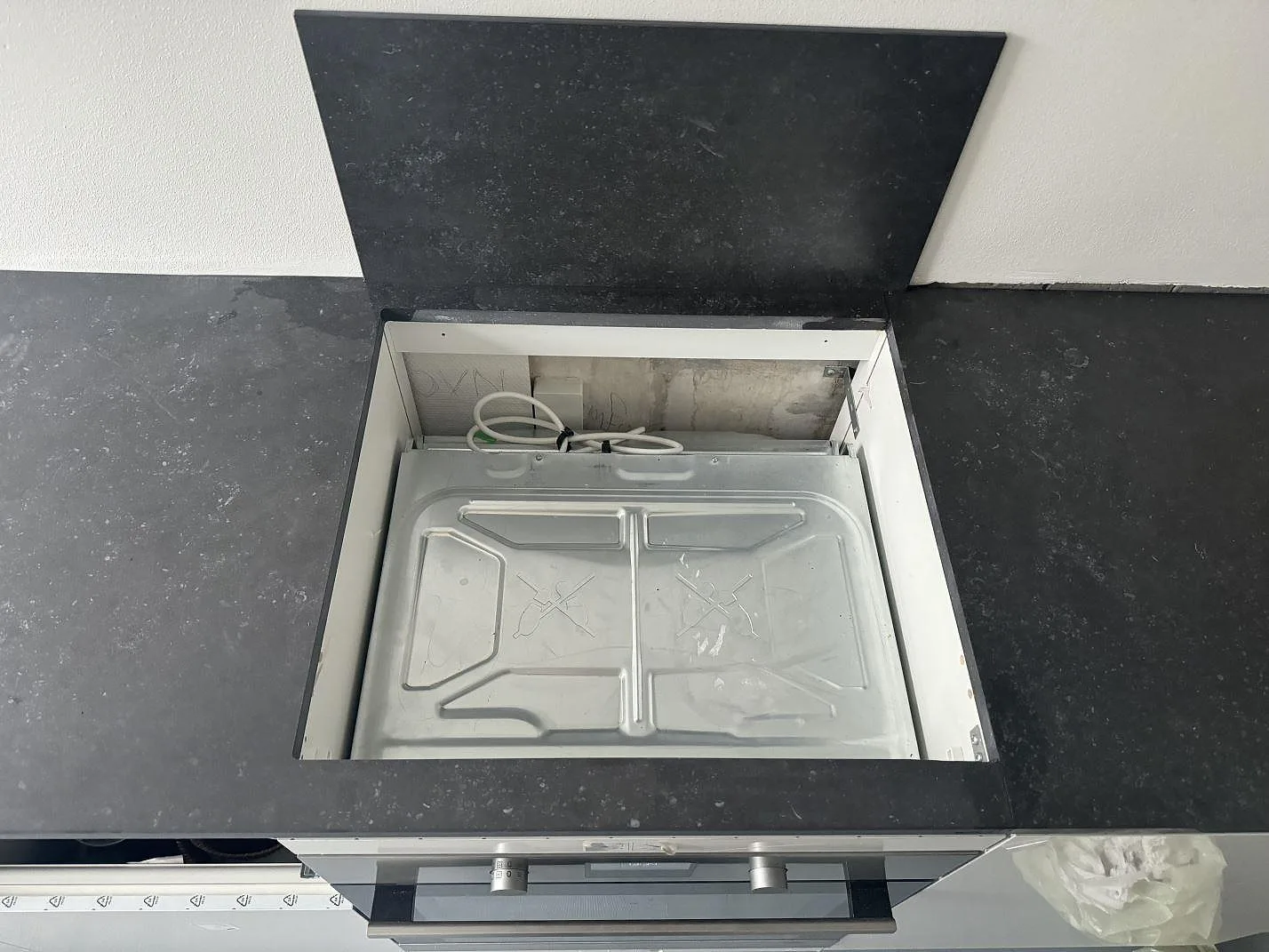 Køkkenbordplade i Dekton Fossil, Hellerup – billede 4