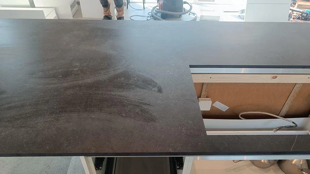 Køkkenbordplade i Dekton Fossil, Jyllinge – billede 5