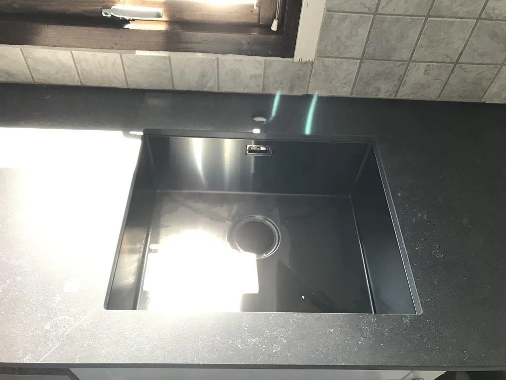 Køkkenbordplade i Dekton Fossil, Vellinge – billede 4
