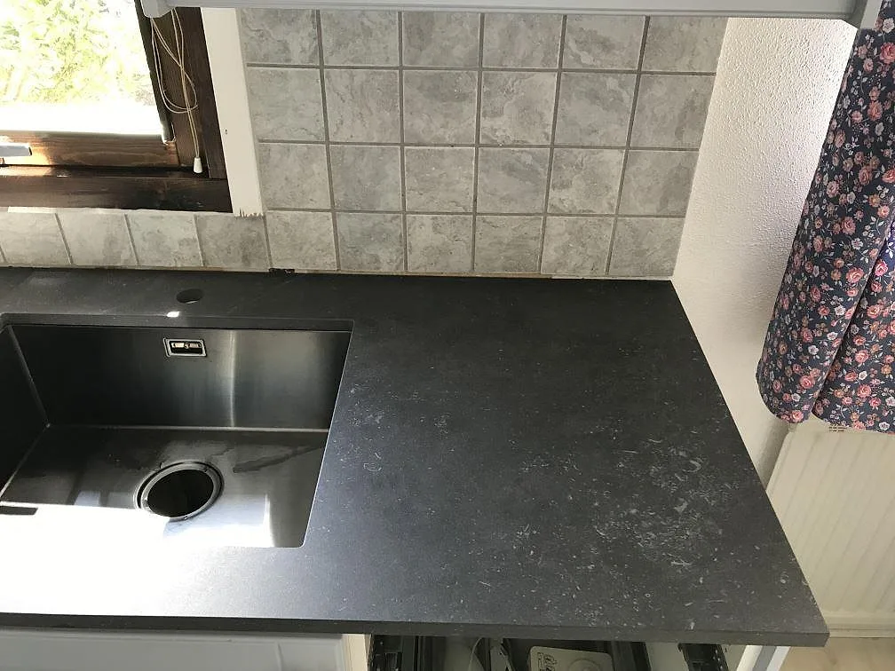 Køkkenbordplade i Dekton Fossil, Vellinge – billede 2