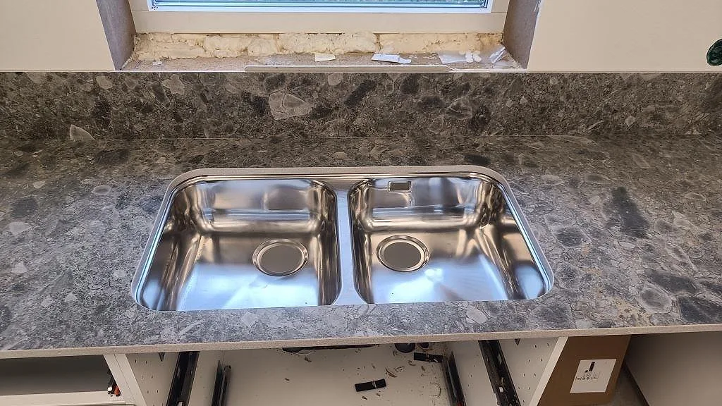 Køkkenbordplade i Dekton GK07 Ceppo, Össjö – billede 2
