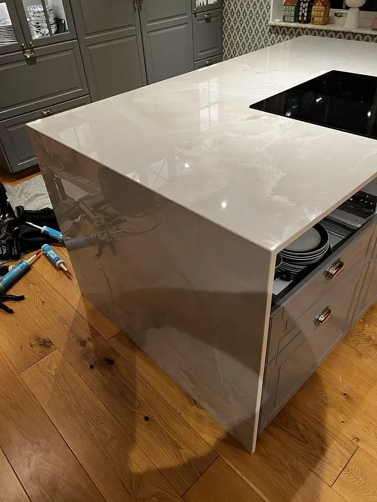 Køkkenbordplade i Dekton Helena, Växjö – billede 7