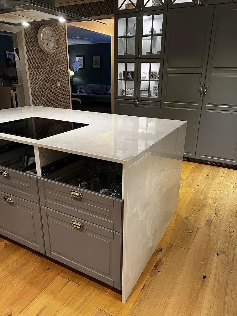 Køkkenbordplade i Dekton Helena, Växjö