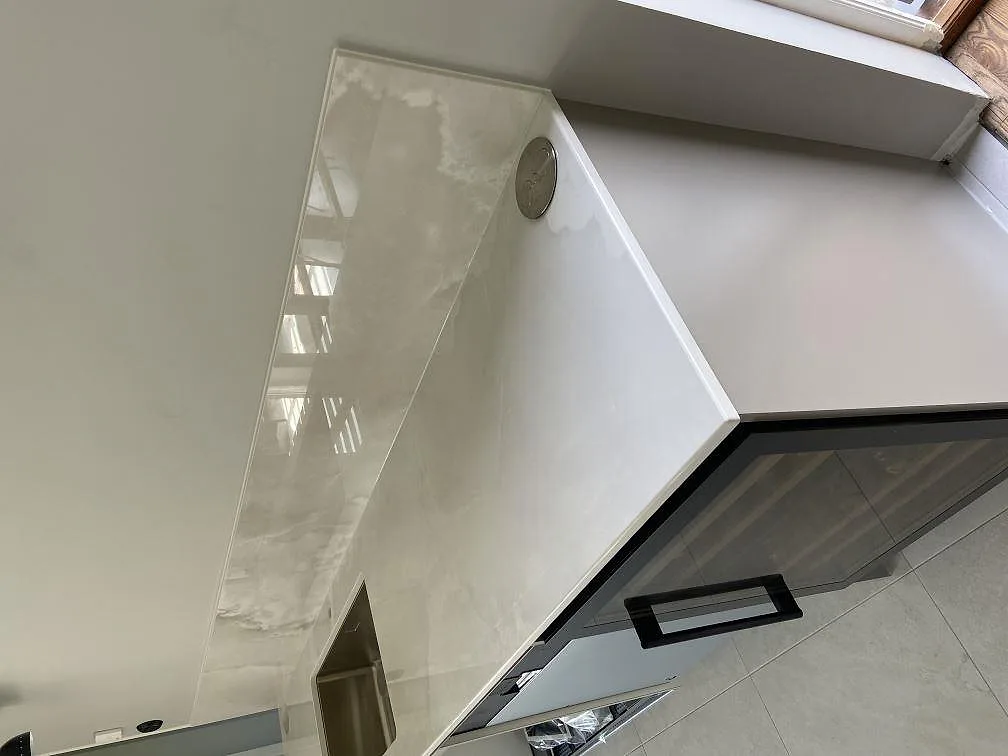Køkkenbordplade i Dekton Helena, Ystad – billede 7