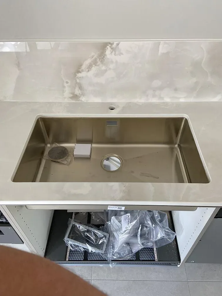 Køkkenbordplade i Dekton Helena, Ystad – billede 5