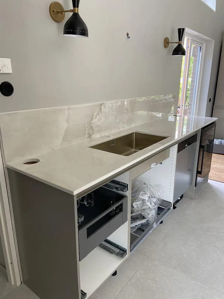Køkkenbordplade i Dekton Helena, Ystad – billede 6