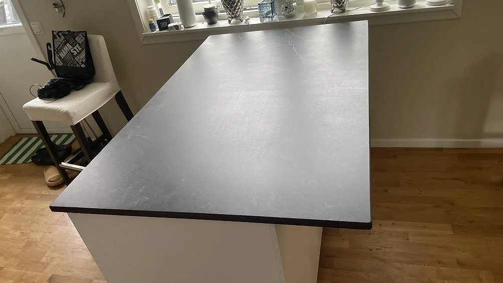 Køkkenbordplade i Dekton Kelya, Askim – billede 2