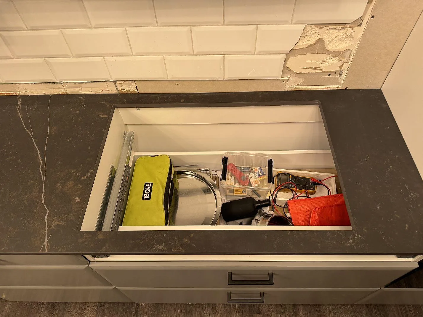 Køkkenbordplade i Dekton Kelya, Borås – billede 7