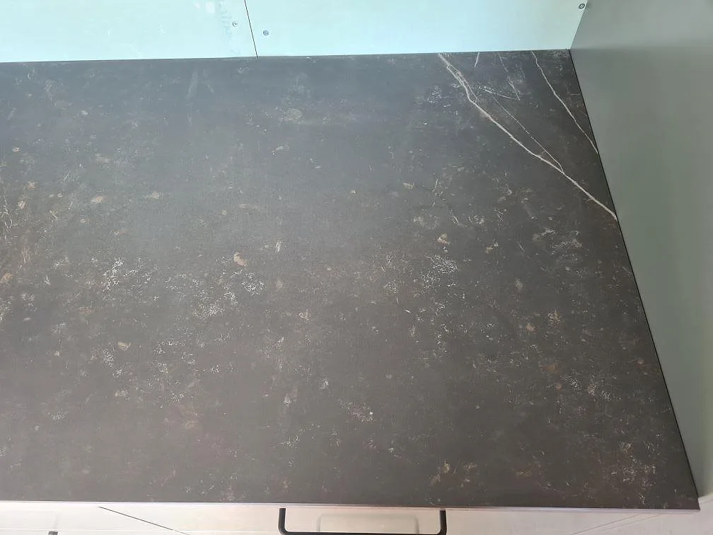 Køkkenbordplade i Dekton Kelya, Glanshammar – billede 5