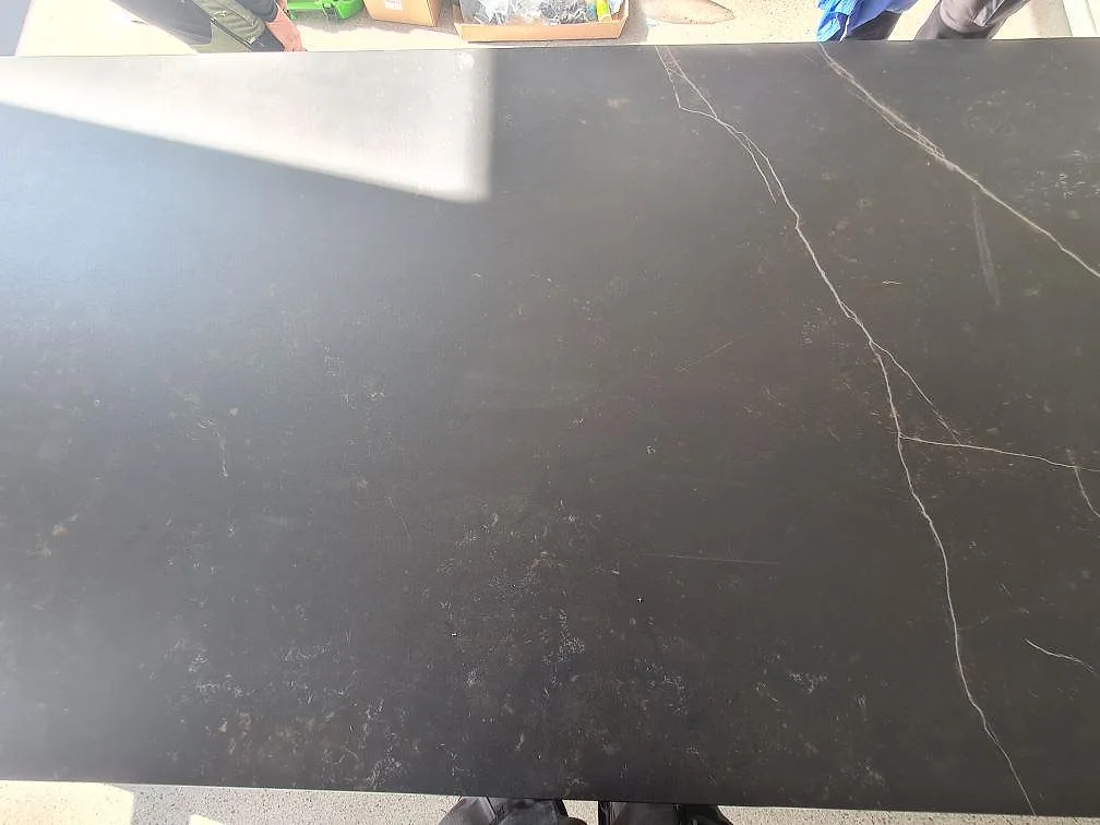 Køkkenbordplade i Dekton Kelya, Glanshammar – billede 4