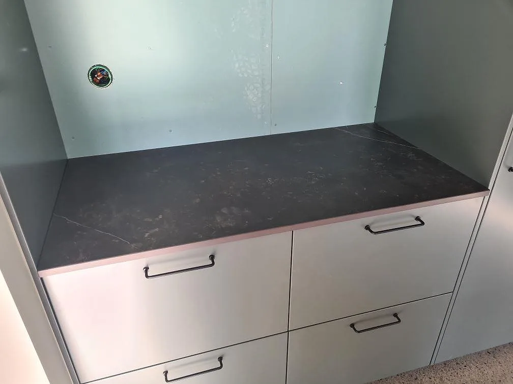 Køkkenbordplade i Dekton Kelya, Glanshammar – billede 3