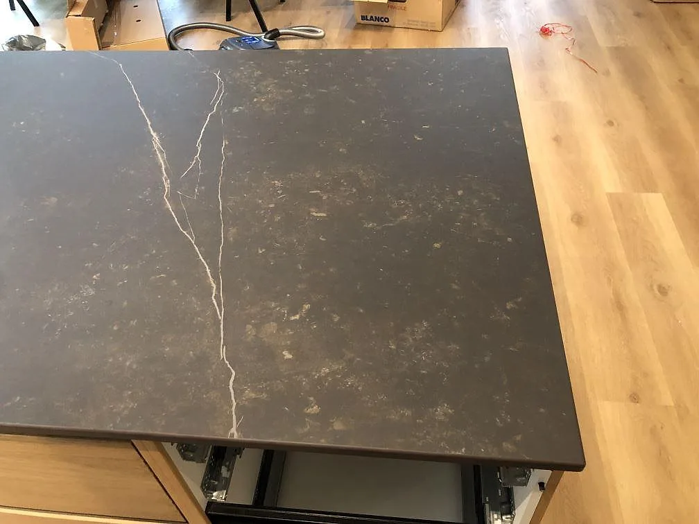 Køkkenbordplade i Dekton Kelya, Hvidovre – billede 4