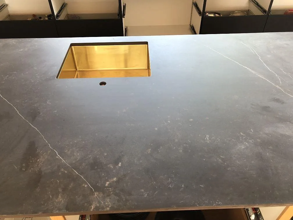 Køkkenbordplade i Dekton Kelya, Jyderup – billede 2