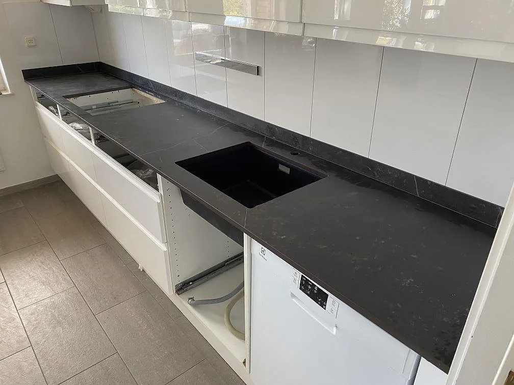 Køkkenbordplade i Dekton Kelya, Skanör – billede 3