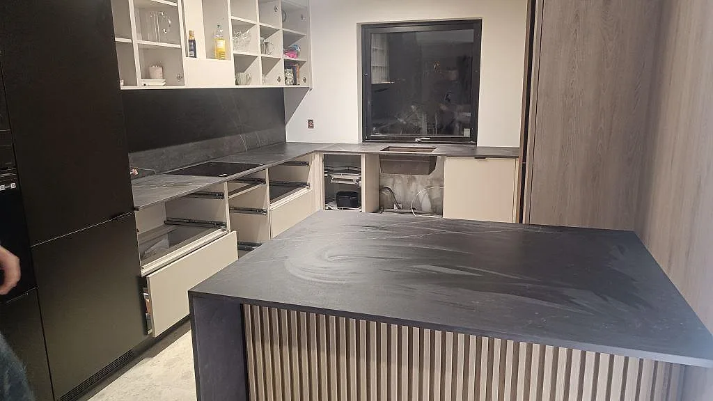 Køkkenbordplade i Dekton Kelya, Staffanstorp