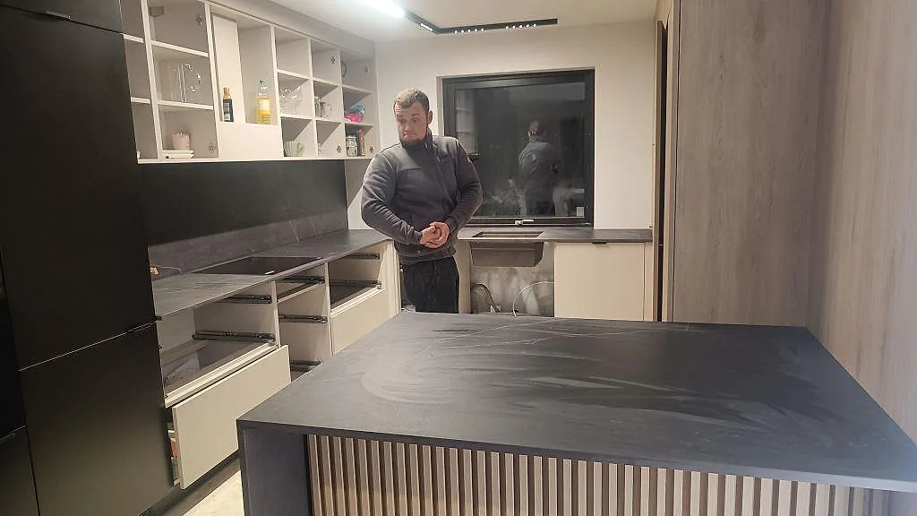 Køkkenbordplade i Dekton Kelya, Staffanstorp – billede 3