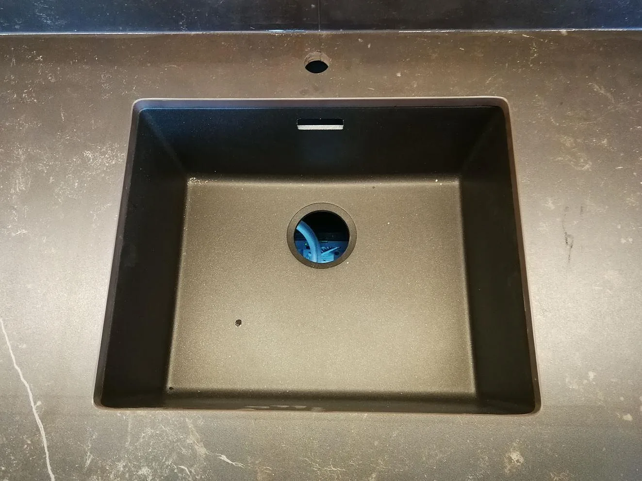 Køkkenbordplade i Dekton Kelya, Sundbyberg – billede 2
