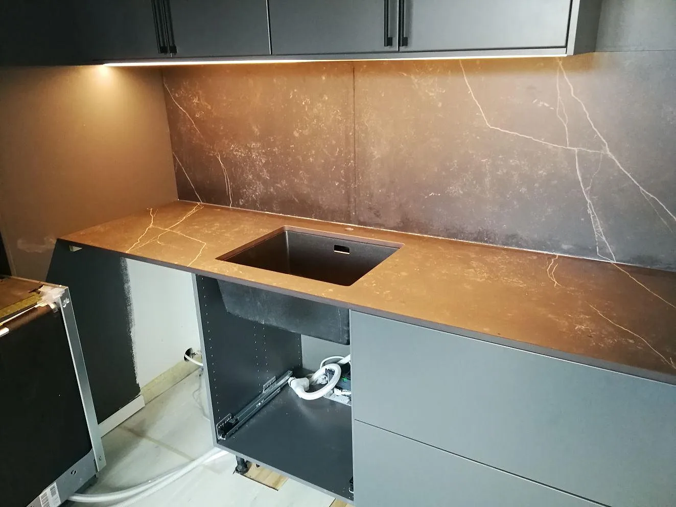 Køkkenbordplade i Dekton Kelya, Sundbyberg – billede 3
