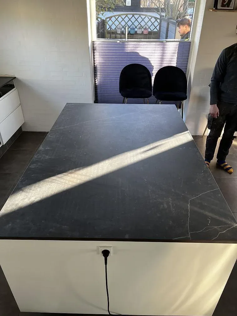 Køkkenbordplade i Dekton Kelya, Taastrup – billede 2
