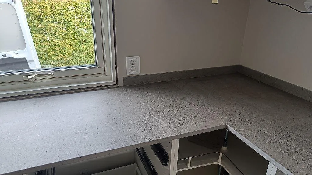 Køkkenbordplade i Dekton Keon, Anderstorp – billede 2