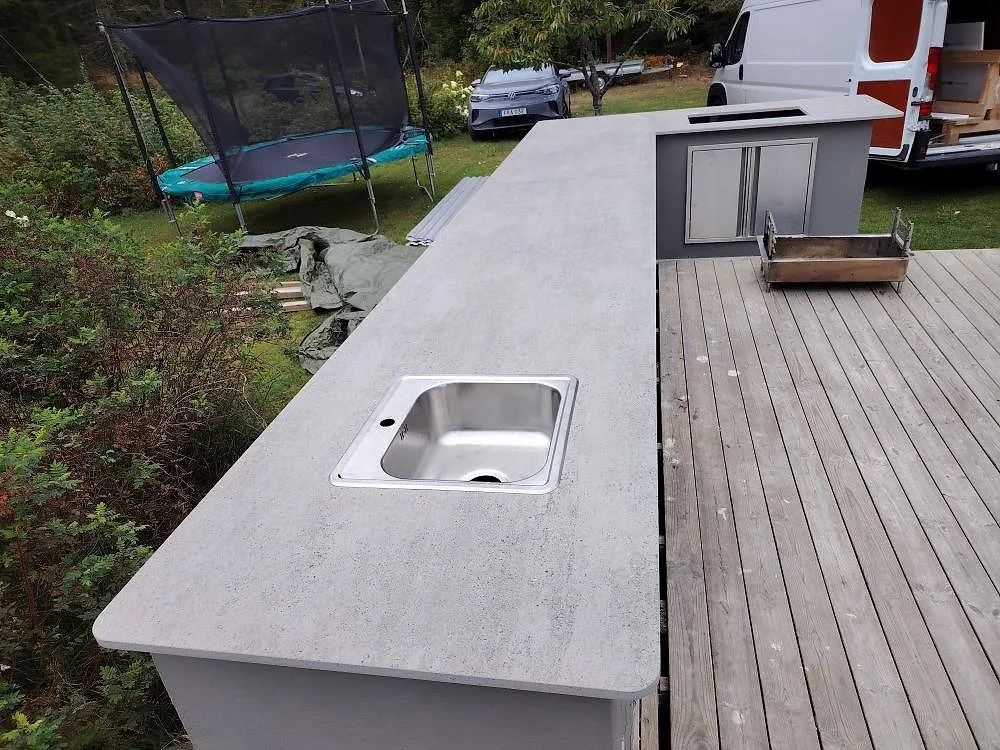 Bordplade til udekøkken i Dekton Keon, Grisslehamn – billede 2