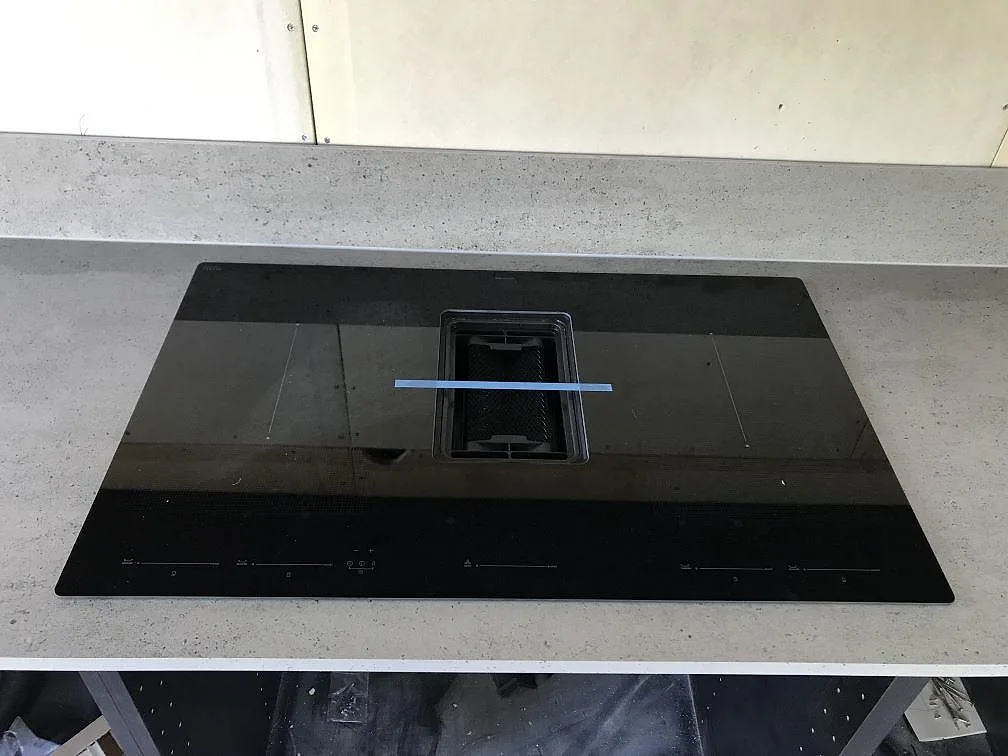 Køkkenbordplade i Dekton Keon, Höviksnäs – billede 4