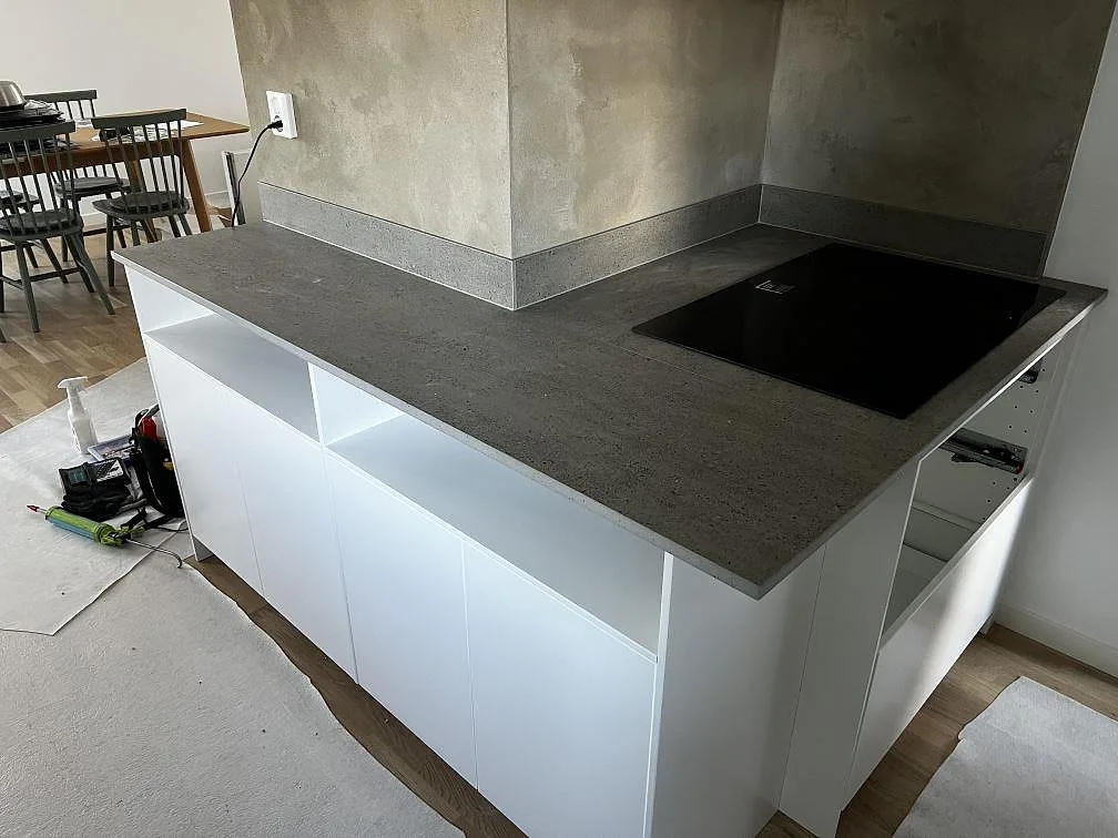Køkkenbordplade i Dekton Keon, Kalmar – billede 3
