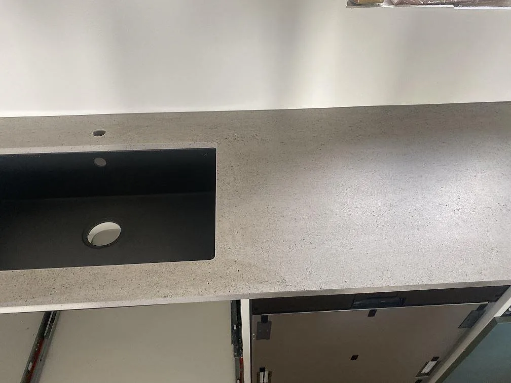 Køkkenbordplade i Dekton Keon, Klagstorp – billede 2