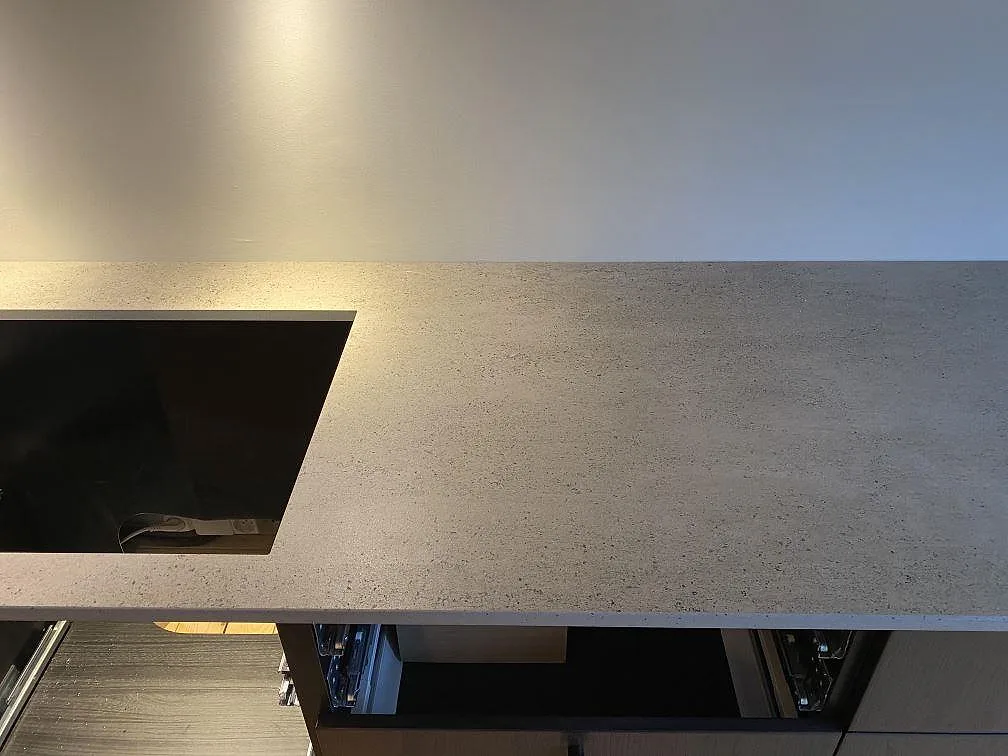 Køkkenbordplade i Dekton Keon, Malmö – billede 5