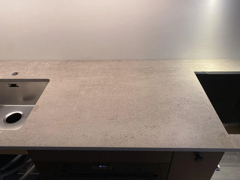 Køkkenbordplade i Dekton Keon, Malmö – billede 2