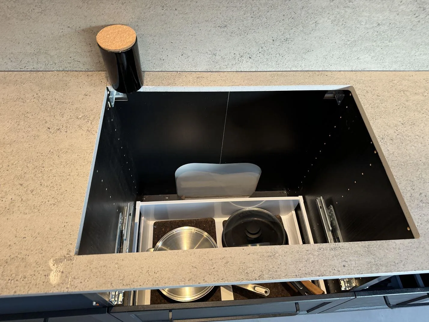 Køkkenbordplade i Dekton Keon, Malmö – billede 5