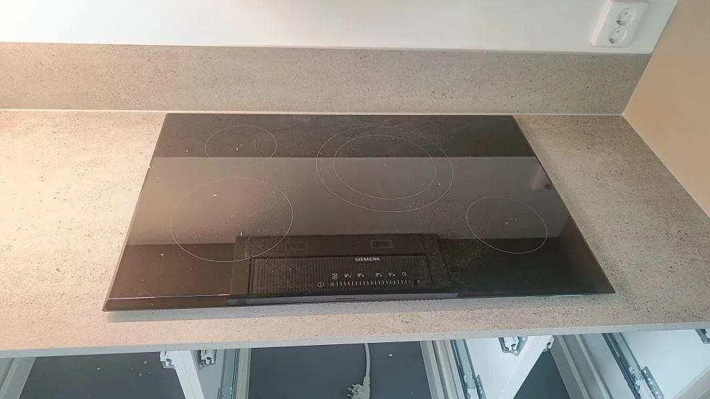 Køkkenbordplade i Dekton Keon, Östra Karup – billede 3