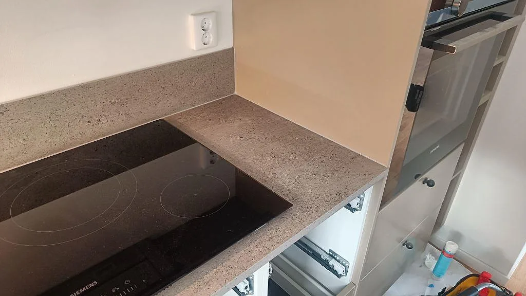 Køkkenbordplade i Dekton Keon, Östra Karup – billede 4