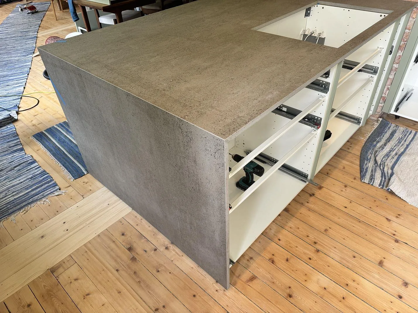 Gennemført projekt: Køkkenbordplade i Dekton Keon, Trollhättan.
