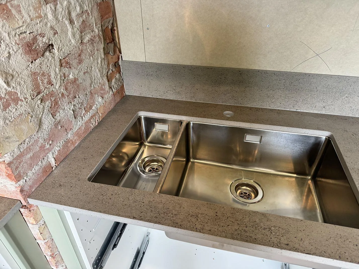 Køkkenbordplade i Dekton Keon, Trollhättan – billede 3