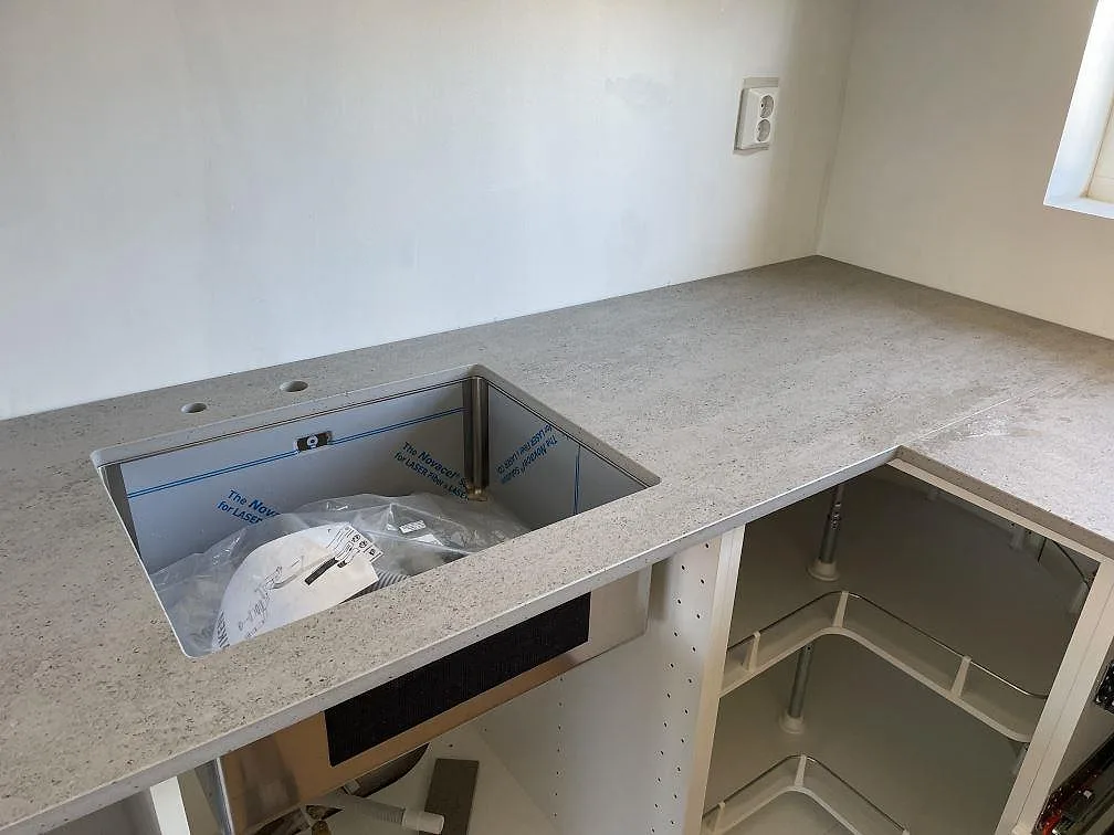 Køkkenbordplade i Dekton Keon, Tygelsjö – billede 5