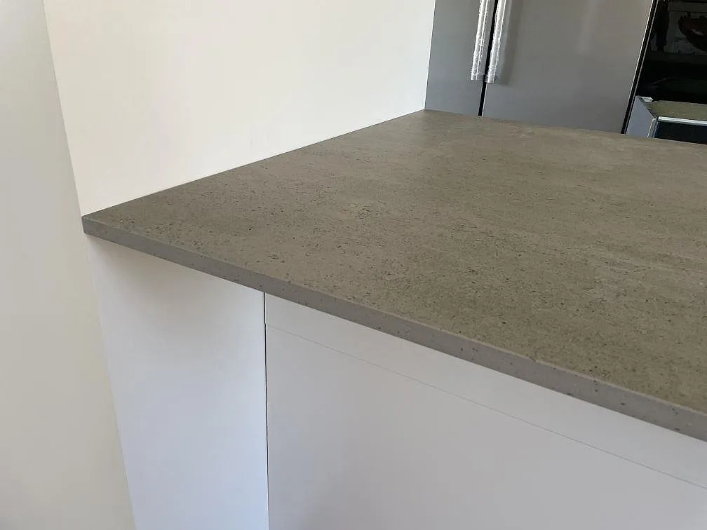 Køkkenbordplade i Dekton Keon, Tygelsjö – billede 8