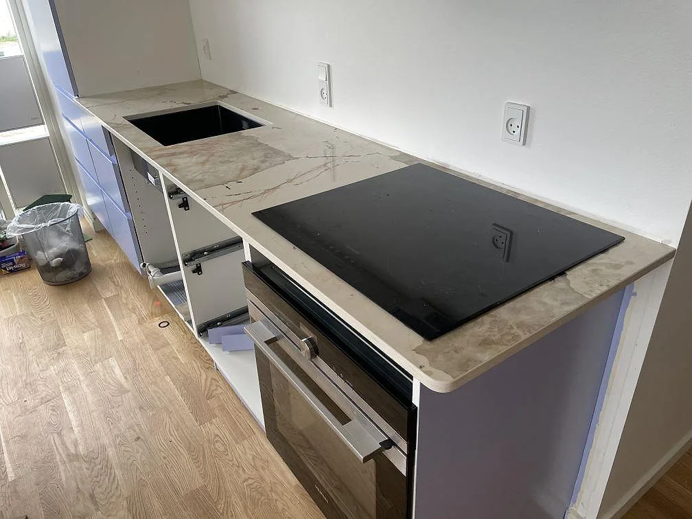 Gennemført projekt: Køkkenbordplade i Dekton Khalo, København.