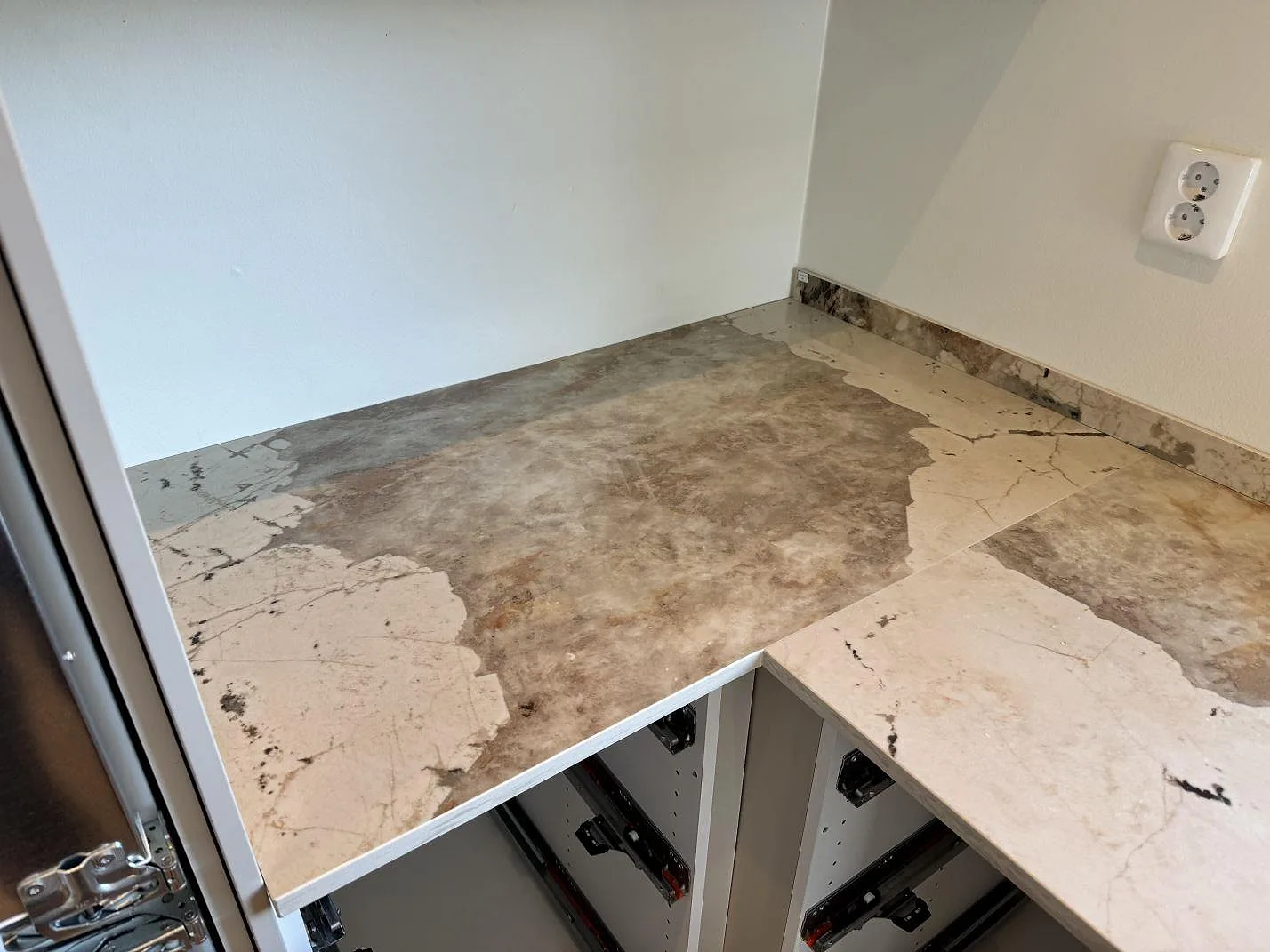 Køkkenbordplade i Dekton Khalo, Malmö – billede 7