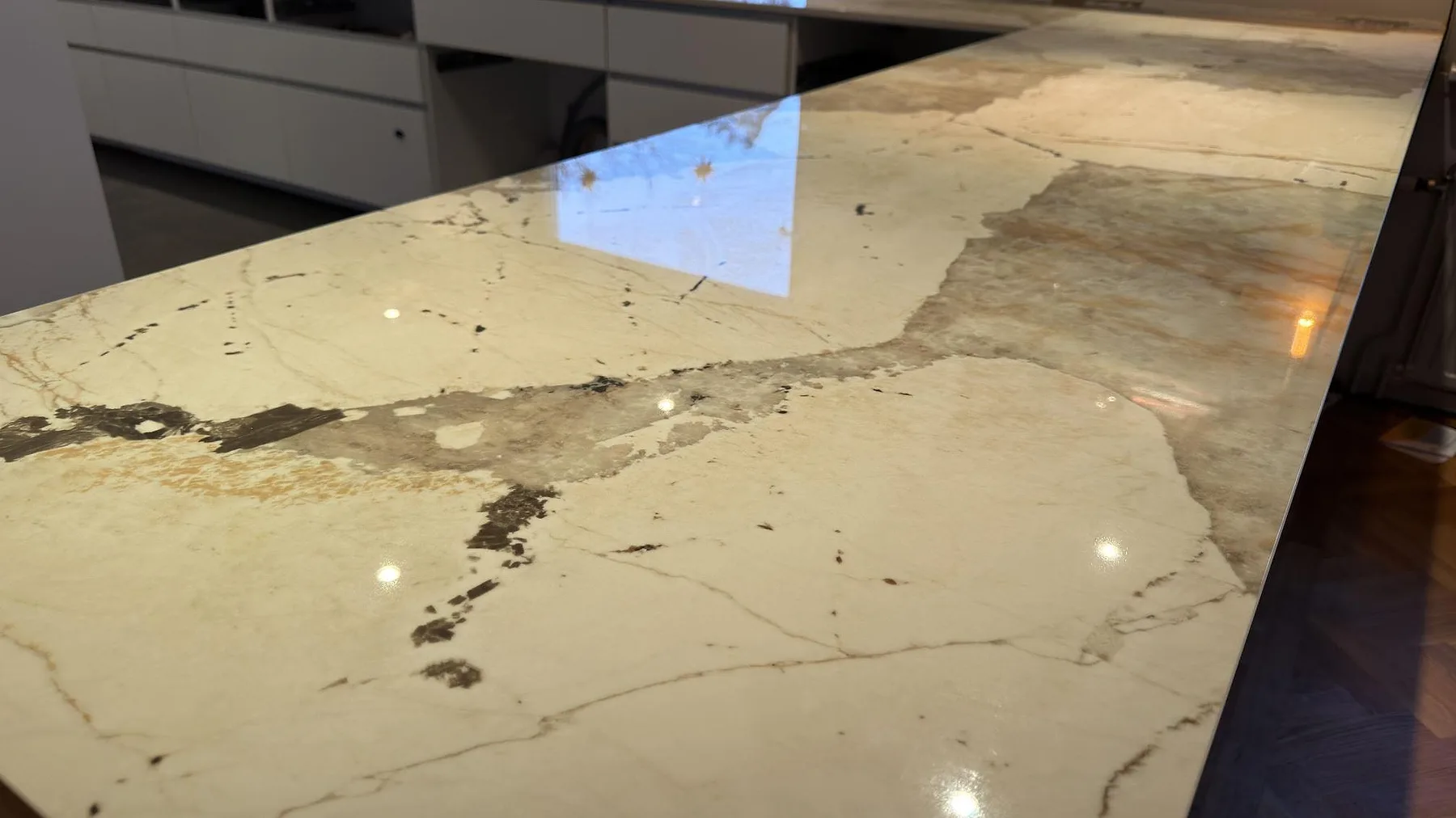 Køkkenbordplade i Dekton Khalo, Nacka – billede 3