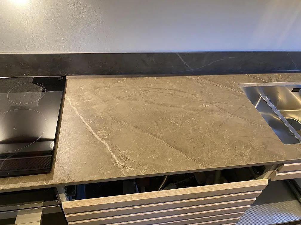 Køkkenbordplade i Dekton Kira, Kungsbacka – billede 2