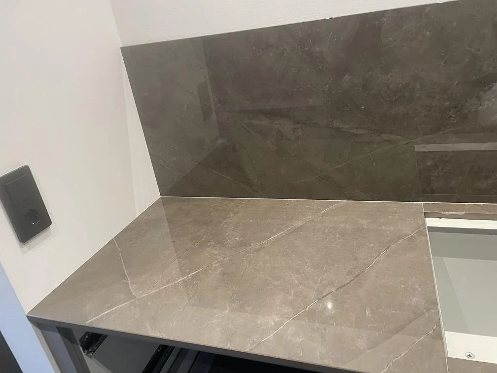 Køkkenbordplade i Dekton Korso, Häljarp – billede 8