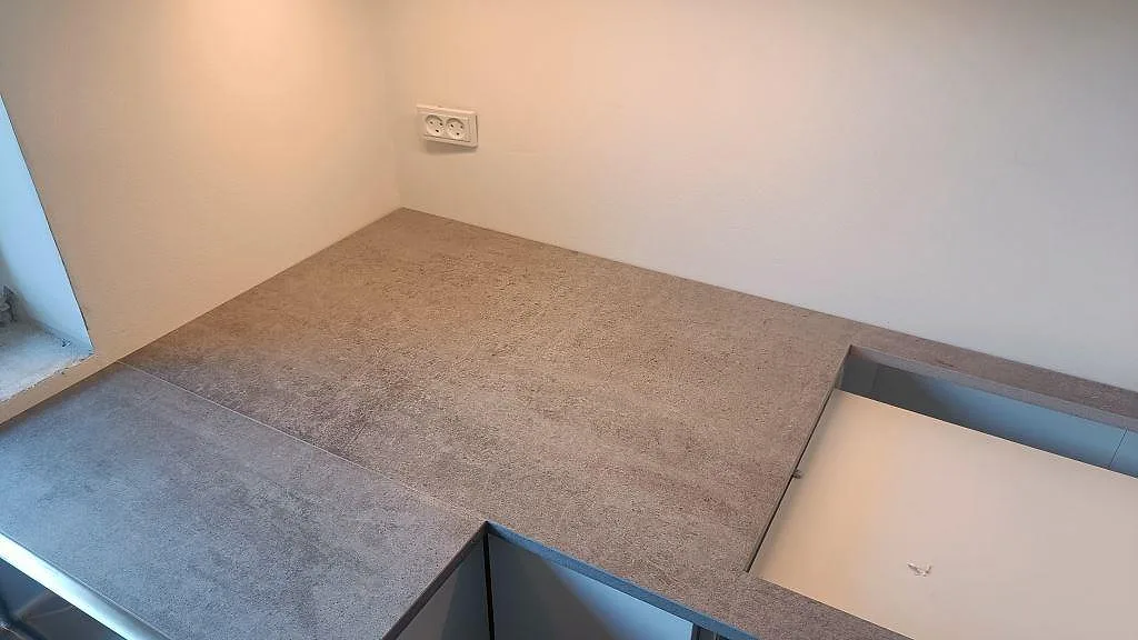 Køkkenbordplade i Dekton Kreta, Albertslund – billede 5