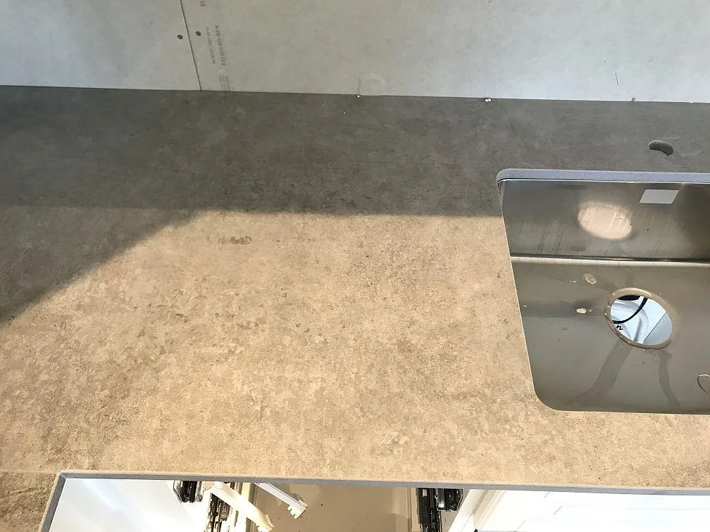Køkkenbordplade i Dekton Kreta, Karlskrona – billede 6