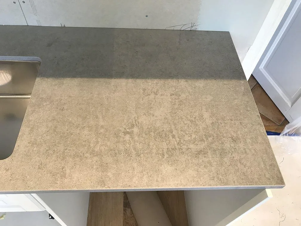 Køkkenbordplade i Dekton Kreta, Karlskrona – billede 4