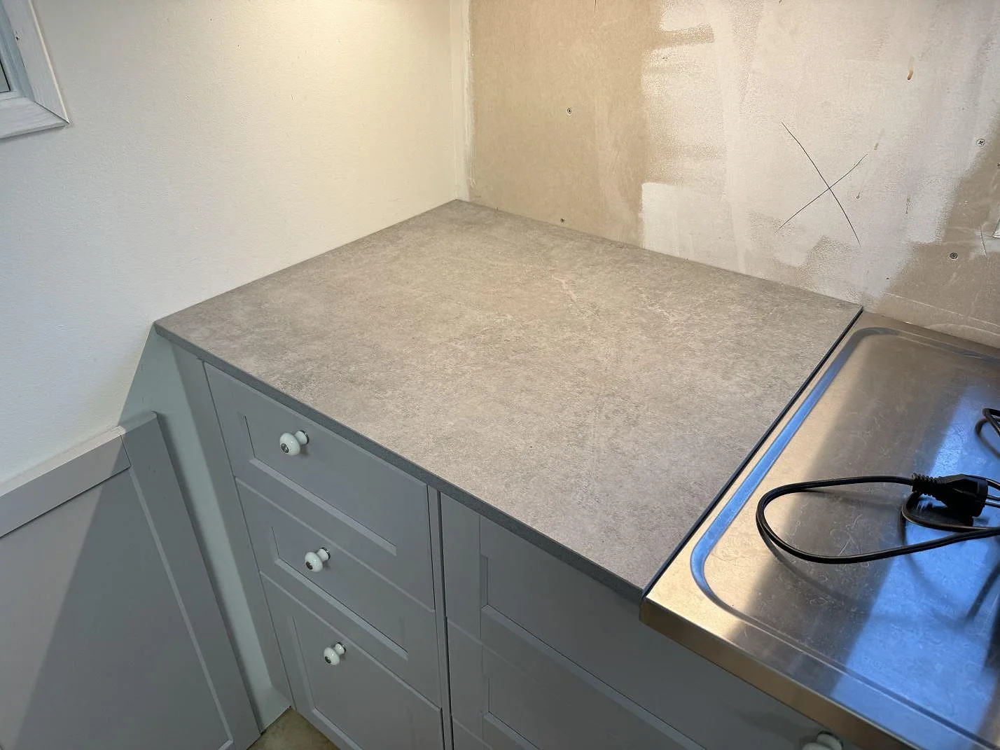 Køkkenbordplade i Dekton Kreta, Karlskrona – billede 2
