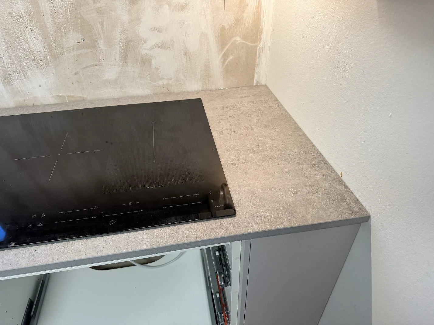 Køkkenbordplade i Dekton Kreta, Karlskrona – billede 3